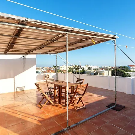 Homestay Blife Marya Private - Airport Faro