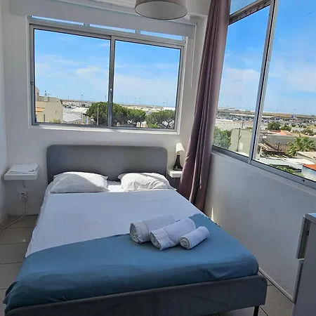 Homestay Blife Marya Private - Airport Faro