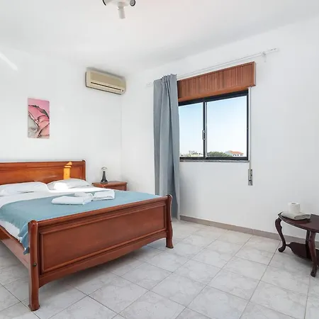 Homestay Blife Marya Private - Airport Faro