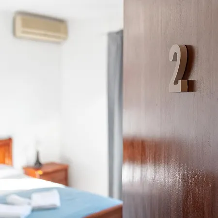 Homestay Blife Marya Private - Airport Faro